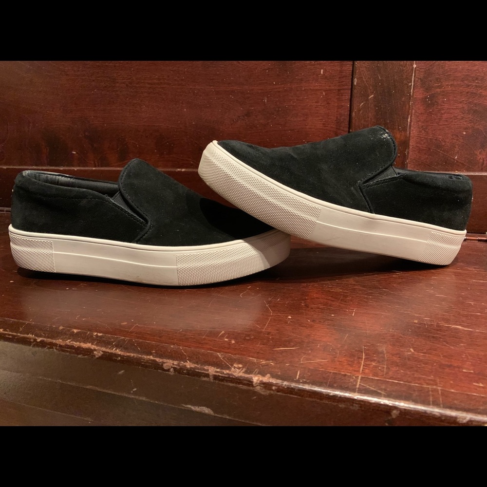 Used but new Womens Steve Madden shoes